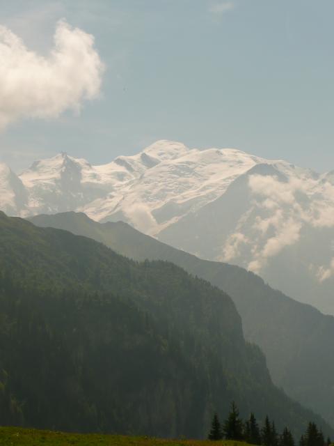 Par contre, d’ici je vois bien le Mont Blanc…