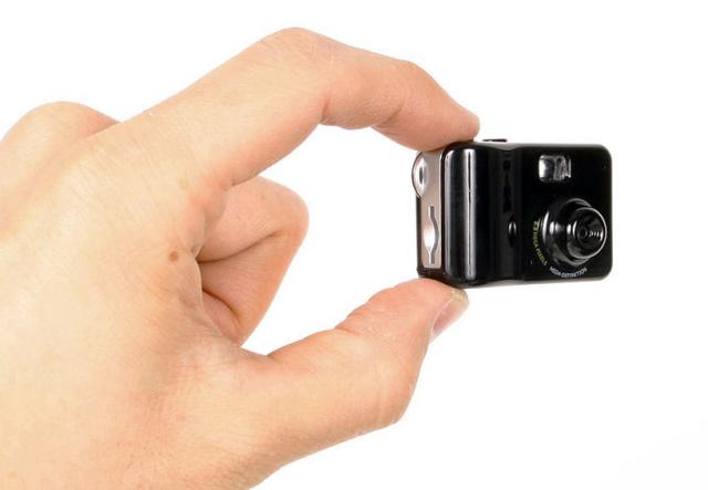 Photo] Mini appareil photo numérique 8 Mp de 14g / Découvertes et tests de  matériels légers / Le forum de la randonnée légère ou ultra-légère !