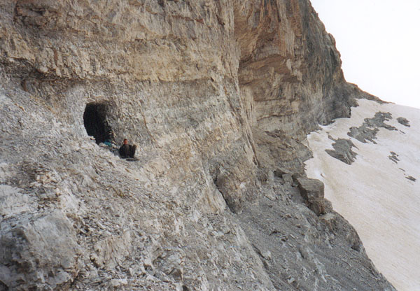 Le grotte de la brèche, lieu de notre bivouac